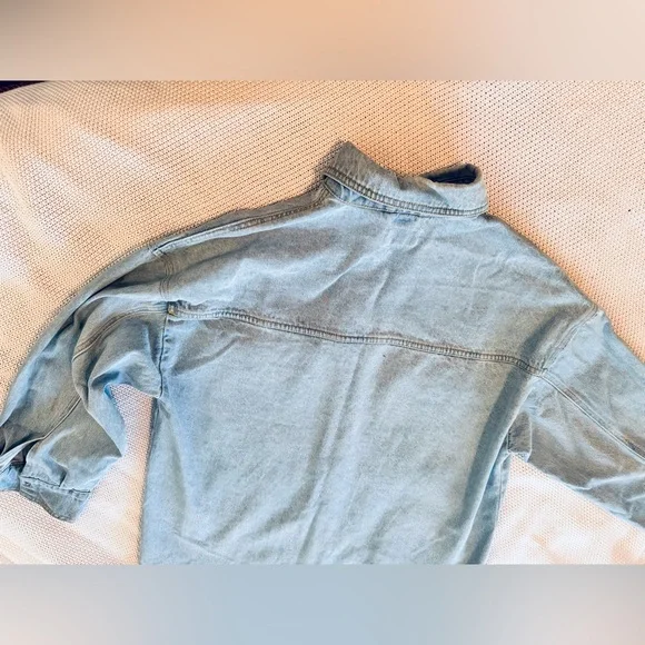 TNR JEANS Denim Shacket Light Blue Jean Jacket Button Down Shirt - Picture 8 of 15